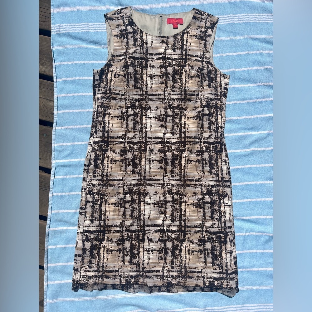 Lavia 18 by  Piazza Sempione dress.
